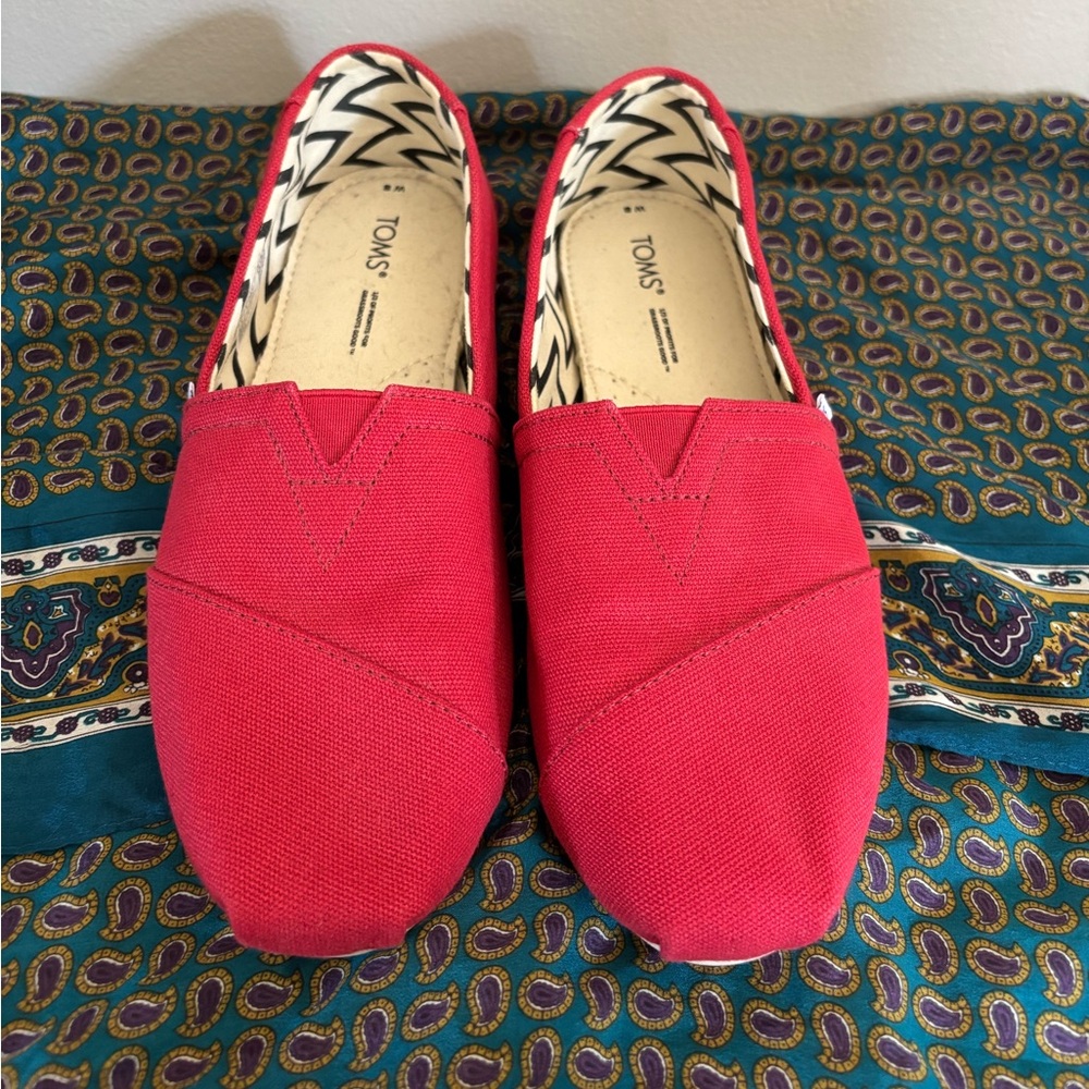 Toms Red Canvas Alpargata Slip-Ons - Picture 9 of 9